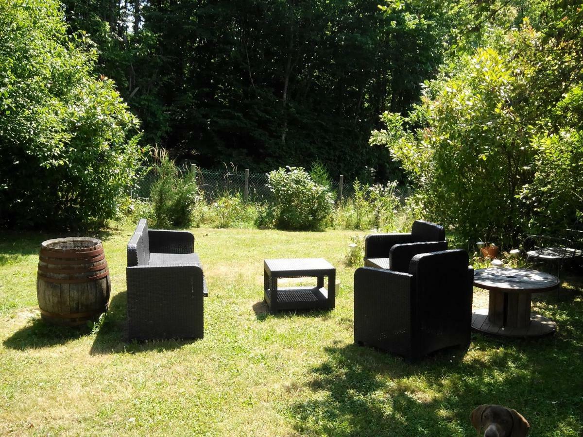 Le Jardin Ombrage Bed & Breakfast Saint-Paul-d'Izeaux Exterior photo